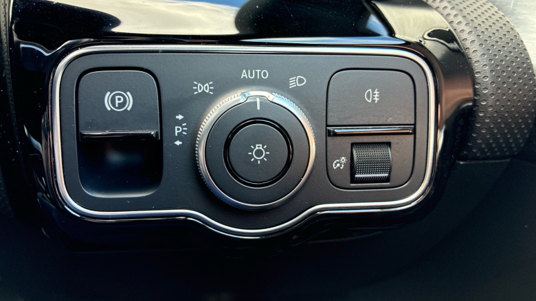 Mercedes-Benz CLA 180 AMG Line 4dr Tip Auto Petrol Saloon